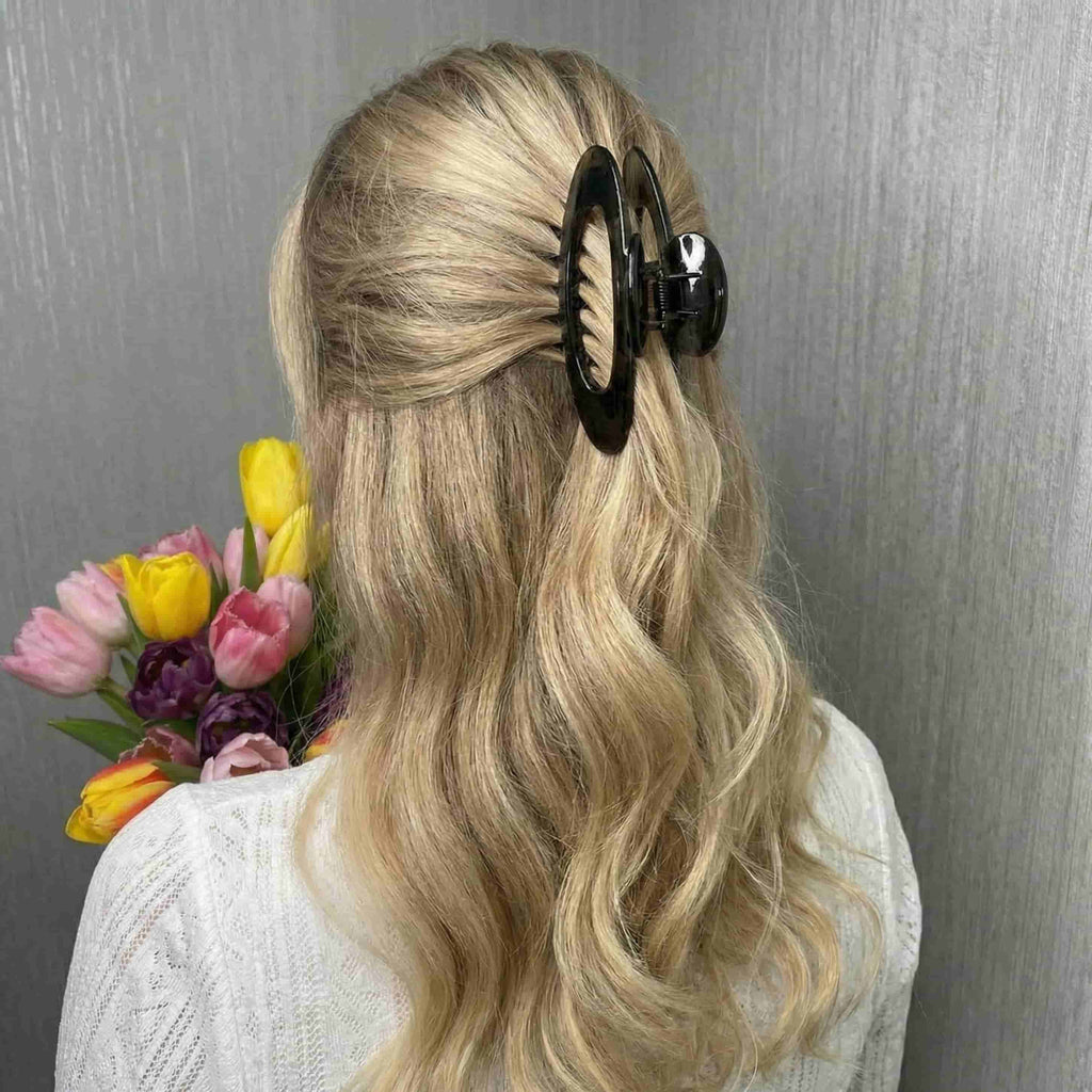 Chic Geometric Hollow-Out Hair Claw Clip